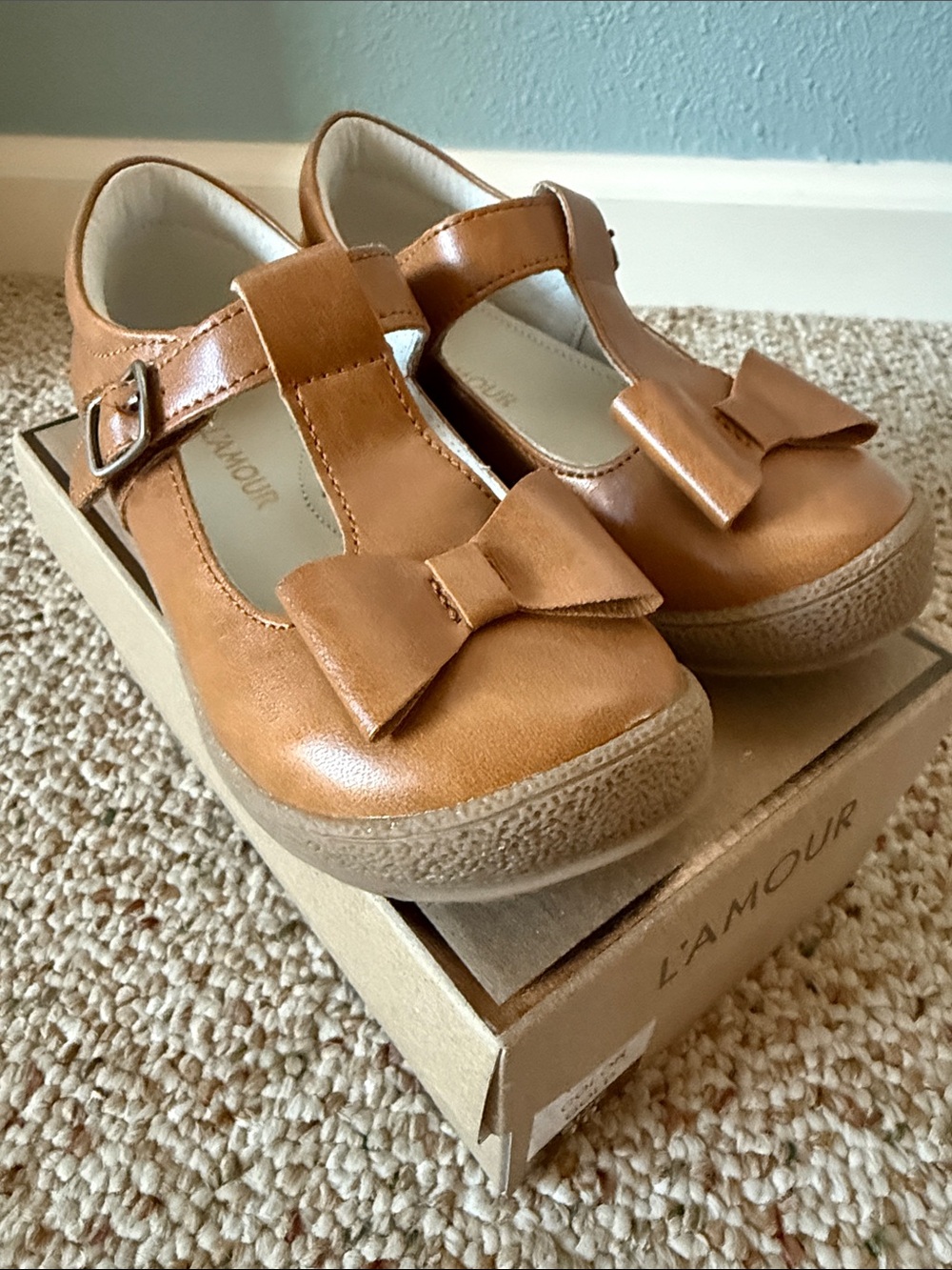 L'Amour Girls Tan Bow T-Strap Mary Jane Shoes